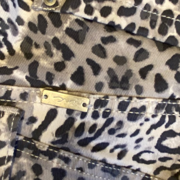 INC animal print Jeans - Picture 5 of 5